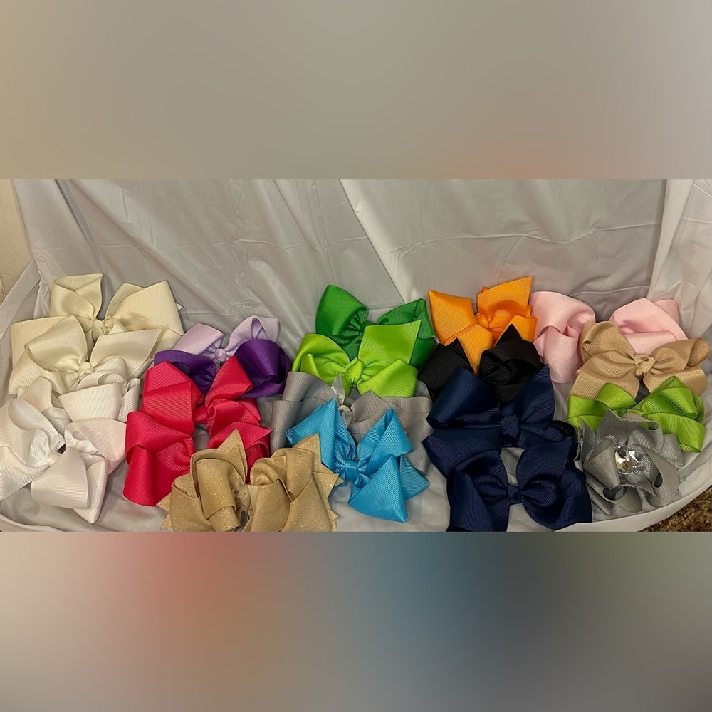 🎀 21 hair bows 🎀